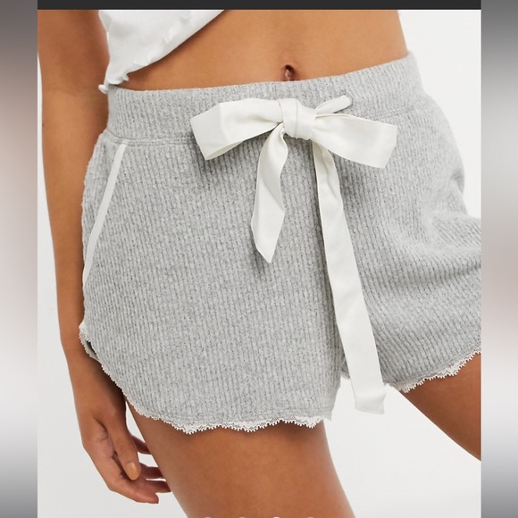 A&F Ribbed Soft AF Sleep Shorts Sz M - Picture 2 of 8